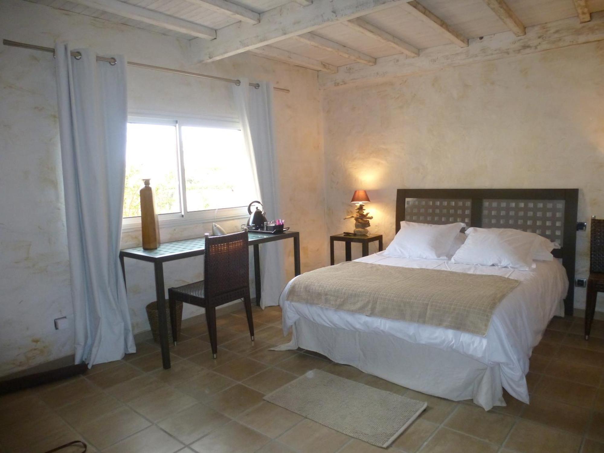 Hotel La Casa Nert à Millas Extérieur photo